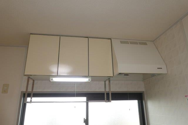 倉敷市大内のアパートのキッチン|キッチン上収納