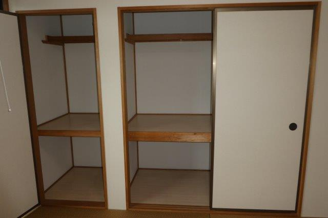 倉敷市大内のアパートの収納