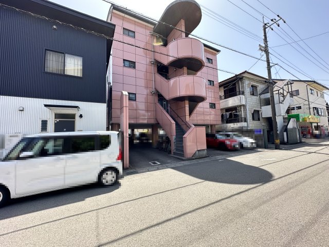 アーバン・ドエルYSの外観