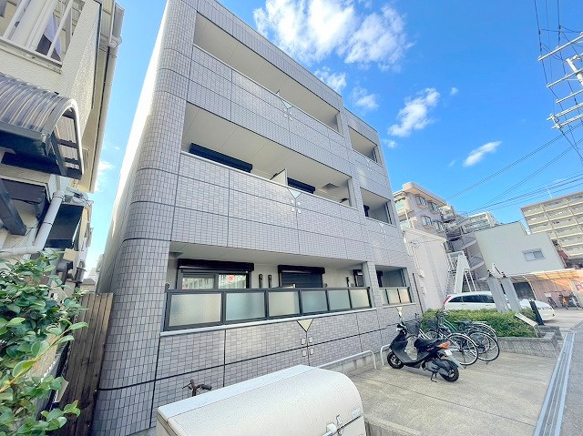 ジョリアウローラの外観