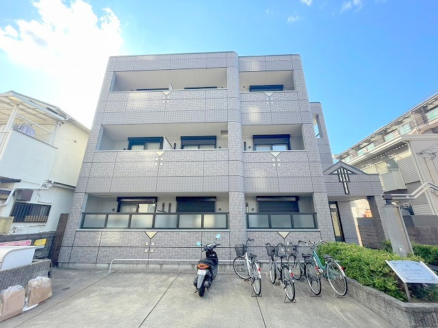 ジョリアウローラの外観