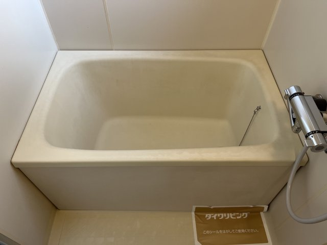 セジュール北八代　B棟の浴室