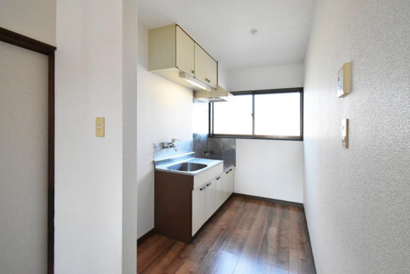 タプロコート参番館のキッチン|お料理しやすいキッチンです