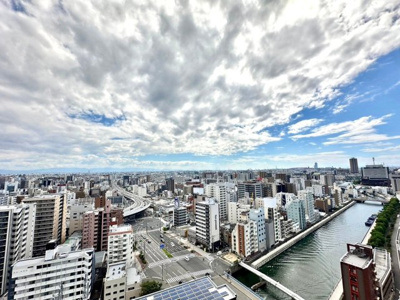 【展望】 | シエリアタワー大阪堀江 | 18階南向きにつき、眺望・通風も良好です