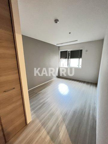 ウィズパーク　ノーサイドの洋室