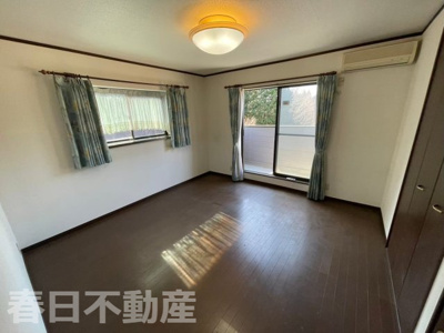 【洋室】 | 八街市滝台・中古戸建 | ２階 主寝室８帖