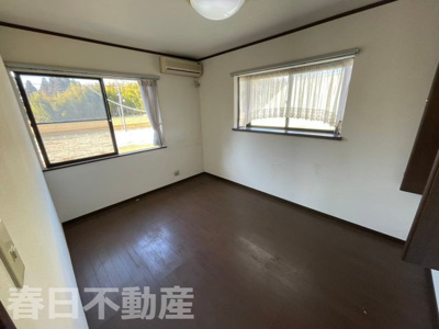 【洋室】 | 八街市滝台・中古戸建 | ２階 洋室６帖