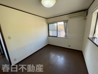 【洋室】 | 八街市滝台・中古戸建 | ２階 洋室６帖