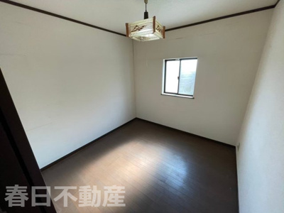 【洋室】 | 八街市滝台・中古戸建 | 納戸 約4.5帖