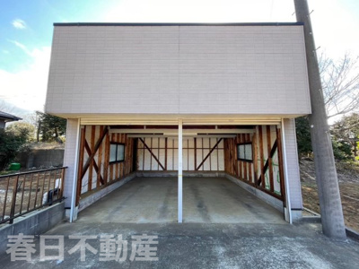【その他】 | 八街市滝台・中古戸建 | シャッター付ガレージ