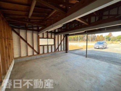 【その他】 | 八街市滝台・中古戸建 | シャッター付ガレージ