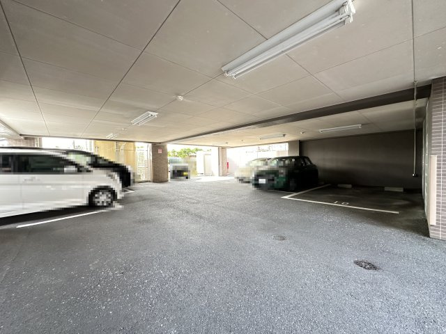 ANGES21の駐車場