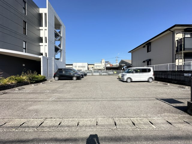 アメニティ Yuiの駐車場