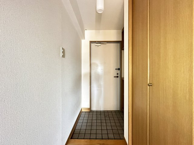 メゾンふだばの玄関