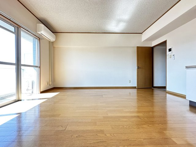 メゾンふだばの居間・リビング