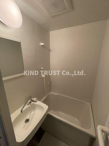 カエデハイツの浴室|落ち着いた空間のお風呂です