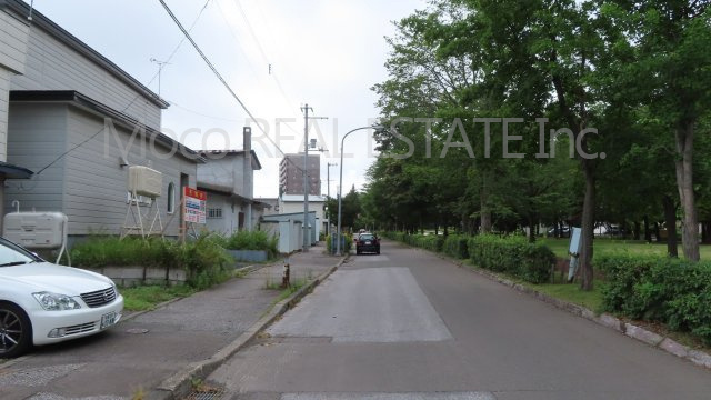 【前面道路含む現地写真】 | 北見市本町中古住宅