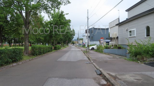 【前面道路含む現地写真】 | 北見市本町中古住宅