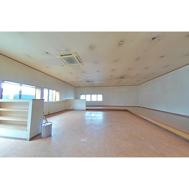 岐阜市早田東町２丁目の店舗一部の内装