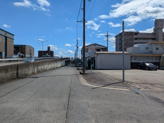 ５０７１８　岐阜市細畑野寄土地の前面道路含む現地写真