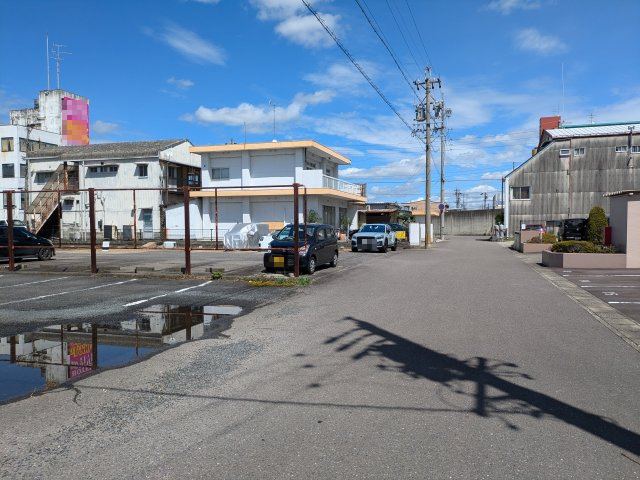 ５０７１８　岐阜市細畑野寄土地の前面道路含む現地写真