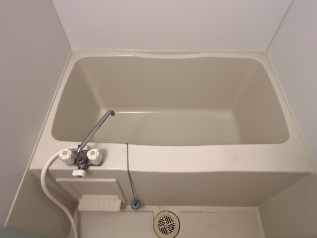 ノア東山B棟の浴室