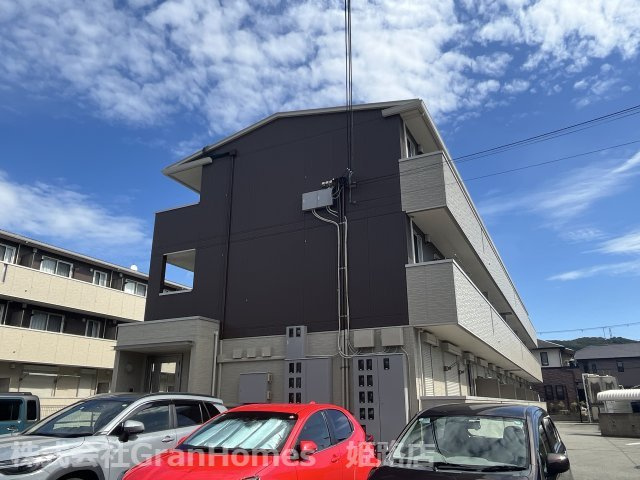 ノア東山B棟の外観