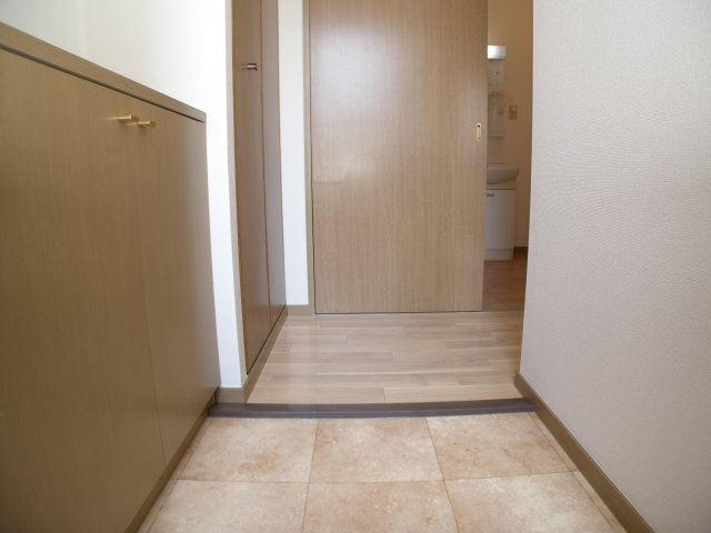 キャッスルハイツの玄関