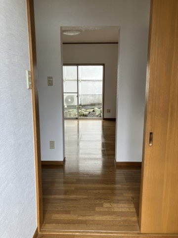 松田惣領テナントの内装