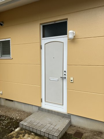 松田惣領テナントの玄関