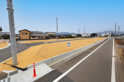 【前面道路含む現地写真】 | 津市芸濃町椋本《全9区画》