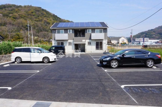 【駐車場】
