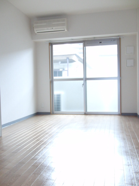 翠香園の洋室