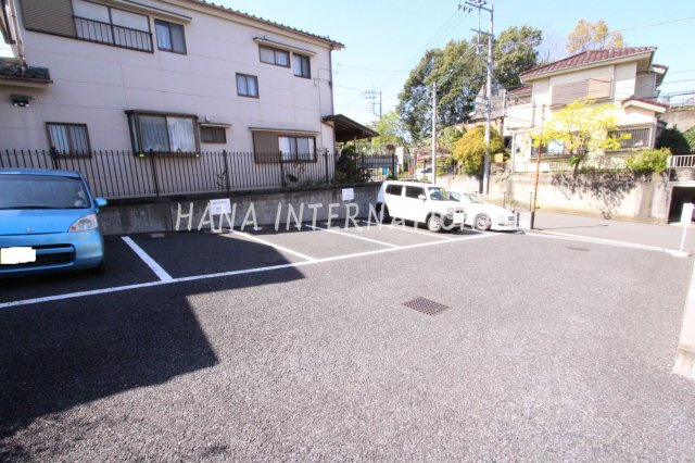 ソレイユの駐車場