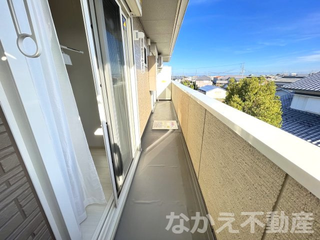【バルコニー】 | 開放的で明るい空間を演出してくれるバルコニーです