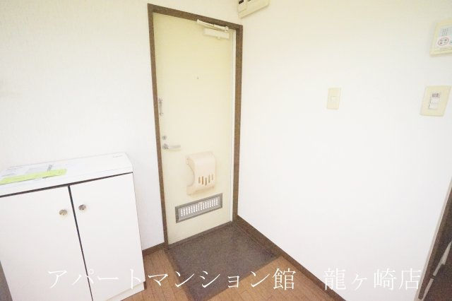 パークヒルズの玄関