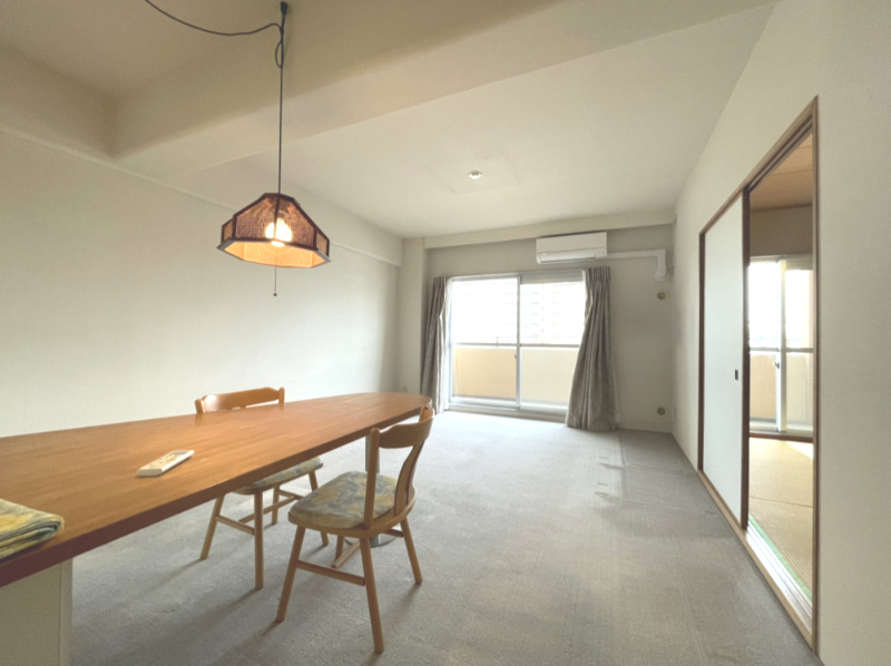 サーパス浜ノ町の居間・リビング