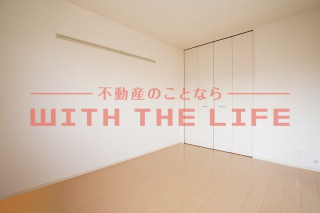 アヴニール合川【キャッシュバック対象】の洋室|明るい洋室です