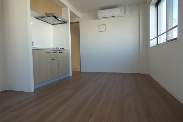 【居間・リビング】 | 10.8帖のリビングです。