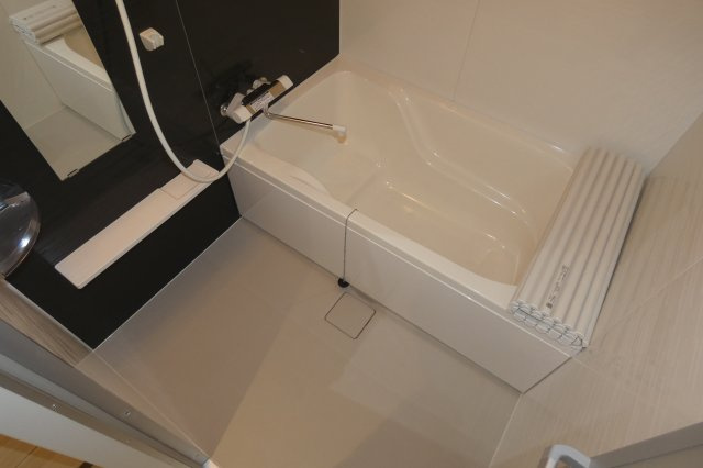 【浴室】 | 便利なお湯張機能完備。