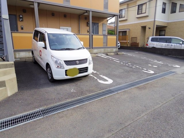 ハイツ・フラッシュの駐車場|駐車場