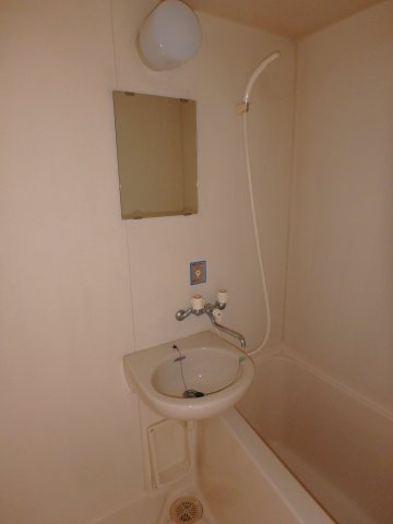 リメイン福島Aの浴室