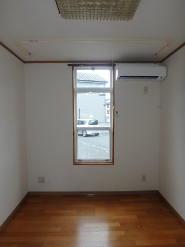 リメイン福島Aの居間・リビング