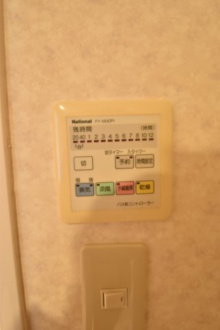 大阪市都島区東野田町４丁目の賃貸マンションのエントランス