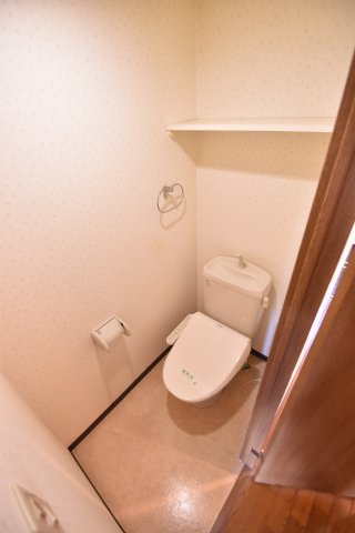 大阪市都島区東野田町４丁目の賃貸マンションのトイレ