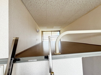 【その他】 | マーシュフィールド | ロフトに窓がついてるから換気もでき明るい