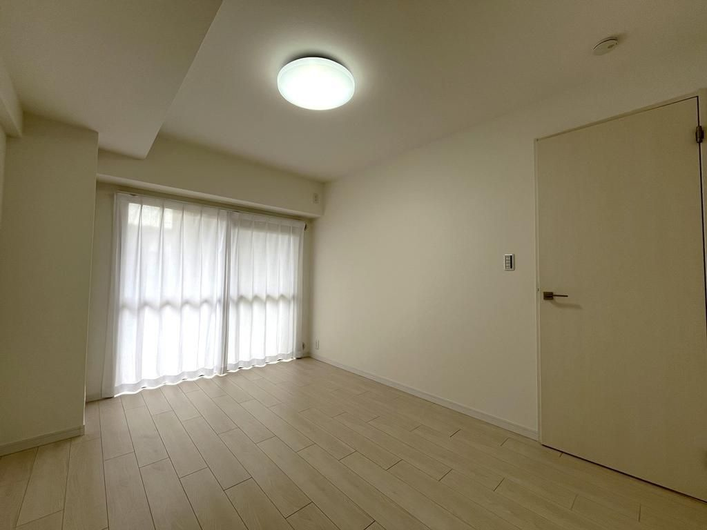 青梅市野上町４丁目の中古マンションの洋室