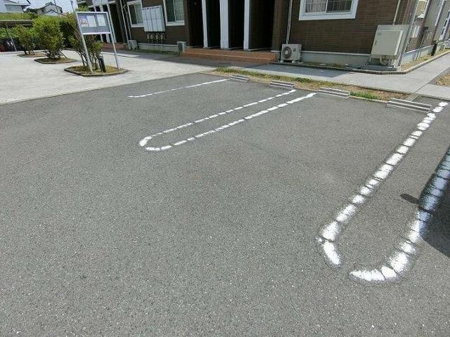 ユナイテッドステージＢの駐車場