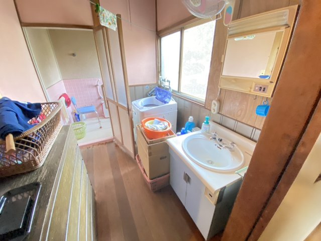 板屋町貸店舗の洗面所
