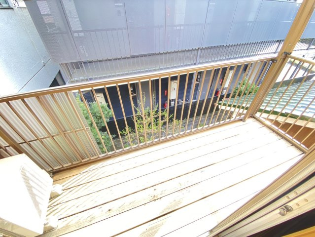 板屋町貸店舗のバルコニー